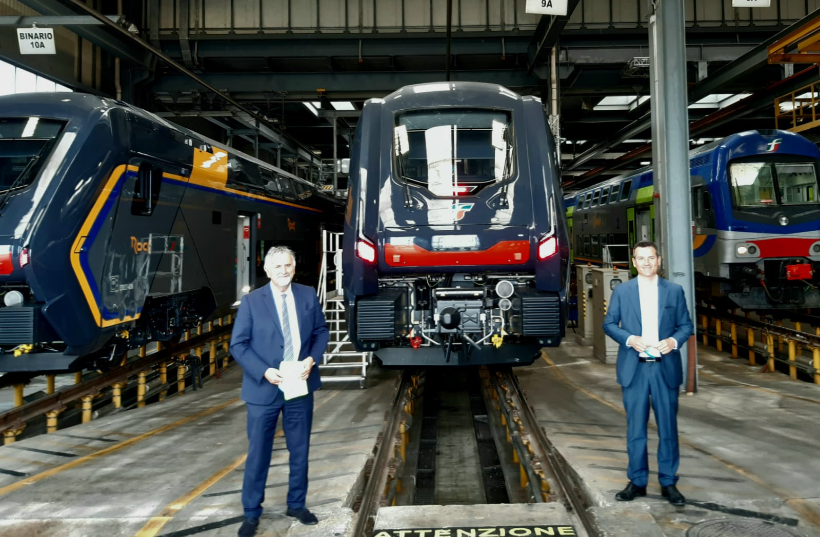 Immagine Trenitalia consegna alla Regione Toscana i primi due treni Rock